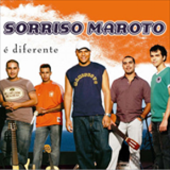 Album É Diferente de Sorriso Maroto